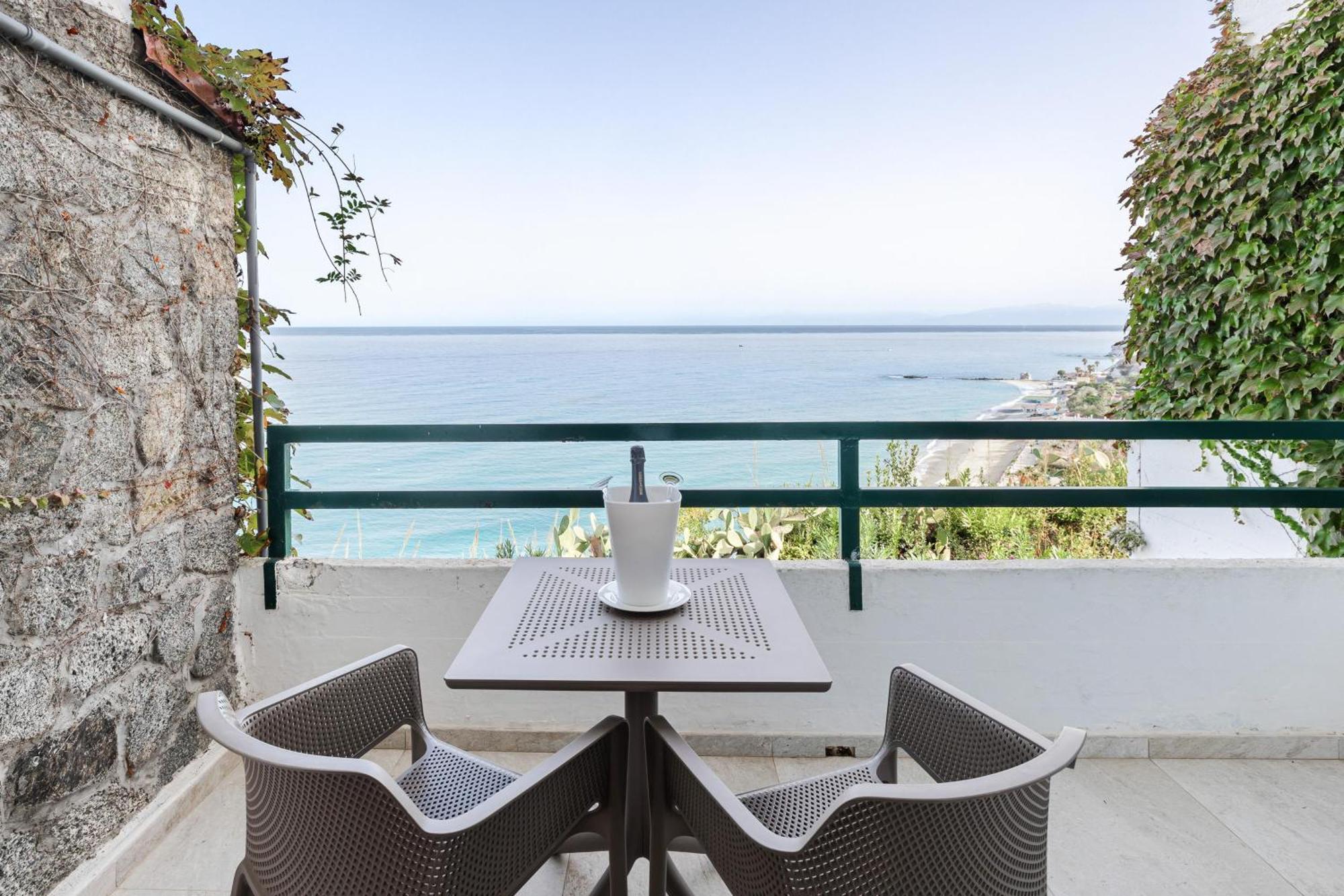 Aldiana Club Rocca Nettuno Calabria Hotel Tropea Exterior photo