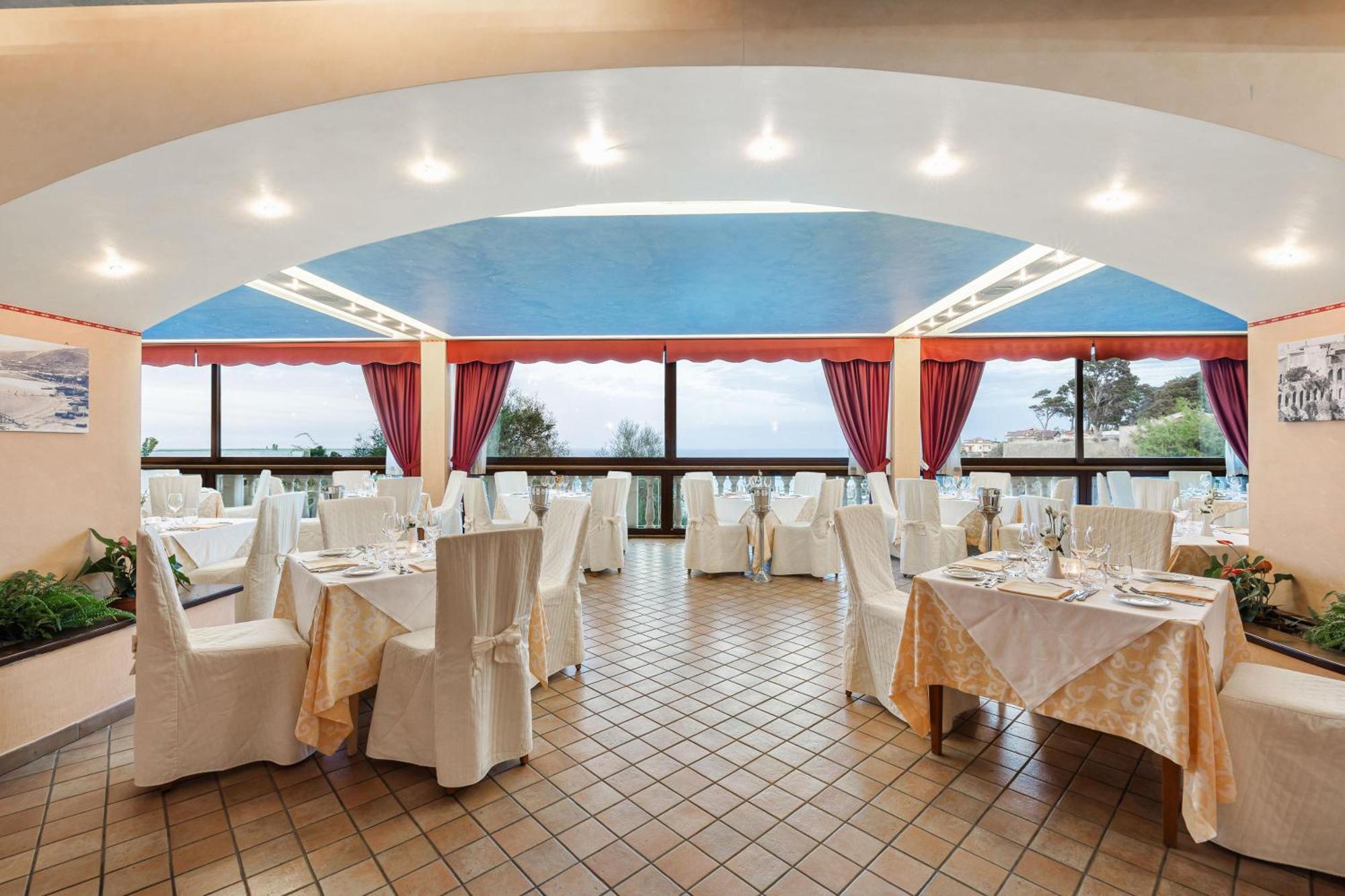 Aldiana Club Rocca Nettuno Calabria Hotel Tropea Exterior photo